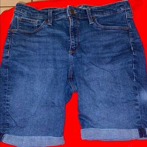 Women mid rise jeans